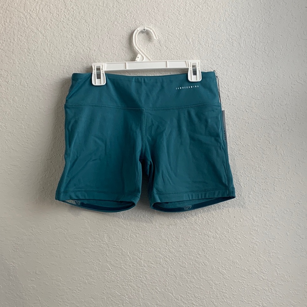 Biker shorts in teal